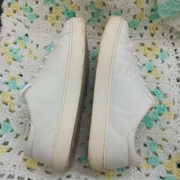 Tikoki Women's White Sneakers with Embossed Logo Size 38 EU - Picture 6 of 17